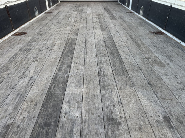 いすゞ フォワード 中型 クレーン付き 2PG-FRR90S1(96483) 12枚目