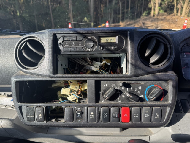 日野 デュトロ 小型 アルミバン TPG-XZC605M(96487) 25枚目