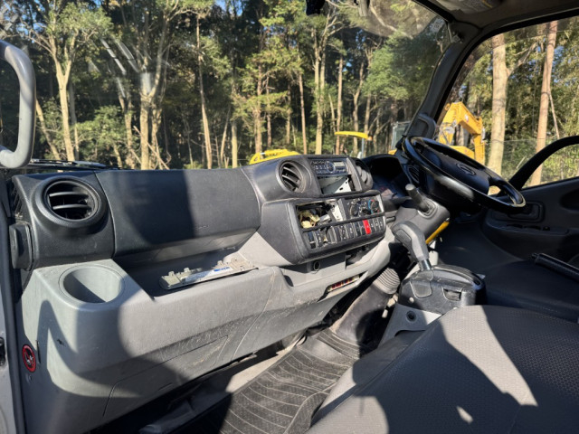 日野 デュトロ 小型 アルミバン TPG-XZC605M(96487) 30枚目