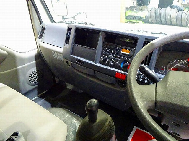 いすゞ エルフ 小型 平ボディ TRG-NJR85A(96496) 9枚目