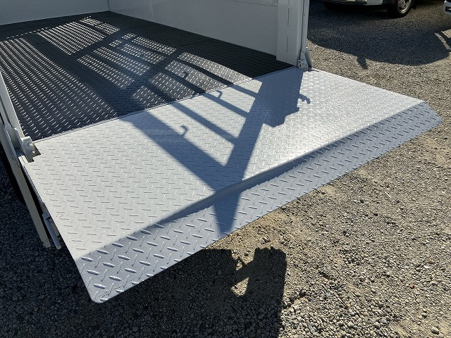 いすゞ フォワード 小型 平ボディ TRG-NKR85A(96497) 23枚目