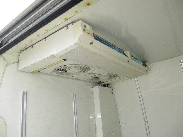 トヨタ ハイエース 小型 冷凍冷蔵バン LDF-KDH206V(96498) 5枚目