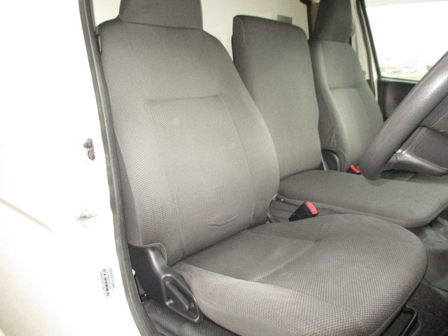 トヨタ ハイエース 小型 冷凍冷蔵バン LDF-KDH206V(96498) 11枚目