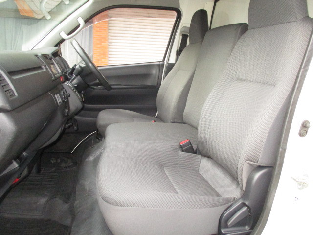 トヨタ ハイエース 小型 冷凍冷蔵バン LDF-KDH206V(96498) 12枚目