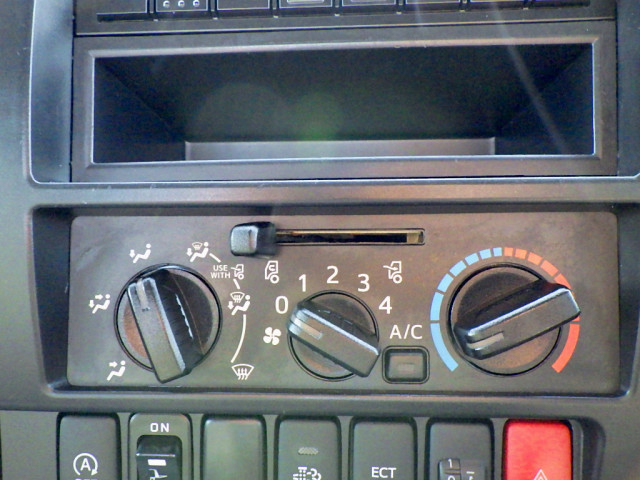 日野 デュトロ 小型 平ボディ TKG-XZU710M(96502) 29枚目