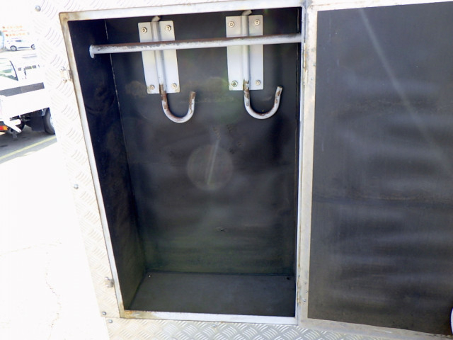 日野 レンジャー 中型 平ボディ TKG-FC9JKAG(96508) 18枚目