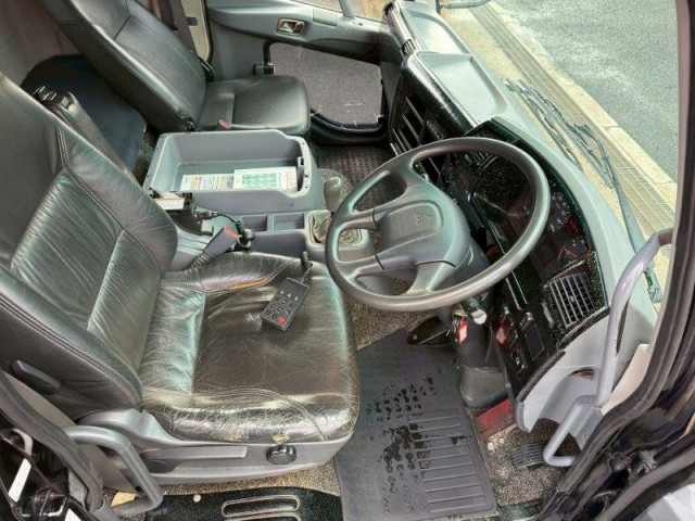 三菱ふそう ファイター 増トン 平ボディ QKG-FK65FZ(96512) 26枚目