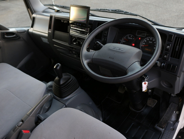 いすゞ エルフ 小型 Wキャブ TRG-NLR85AR(96513) 27枚目