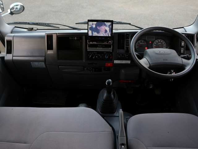 いすゞ エルフ 小型 Wキャブ TRG-NLR85AR(96513) 31枚目