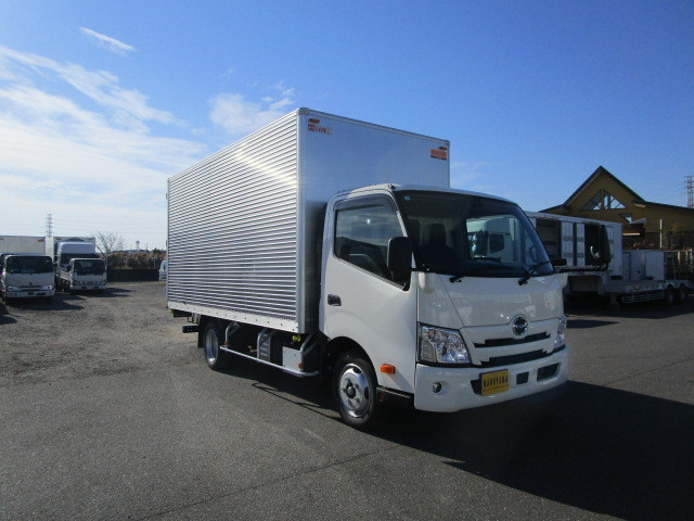 日野 デュトロ 小型 アルミバン 2KG-XZU710M(96520) 2枚目