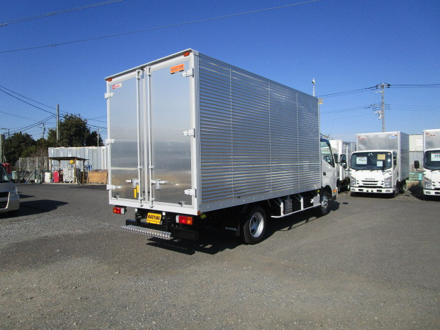 日野 デュトロ 小型 アルミバン 2KG-XZU710M(96520) 4枚目
