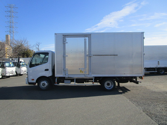 日野 デュトロ 小型 アルミバン 2KG-XZU710M(96520) 5枚目
