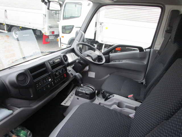 日野 デュトロ 小型 アルミバン 2KG-XZU710M(96520) 25枚目