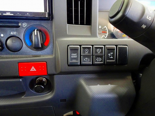 いすゞ エルフ 小型 平ボディ 2RG-NJR88A(96524) 11枚目