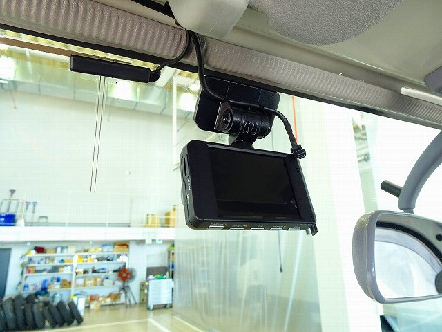 いすゞ エルフ 小型 平ボディ 2RG-NJR88A(96524) 16枚目