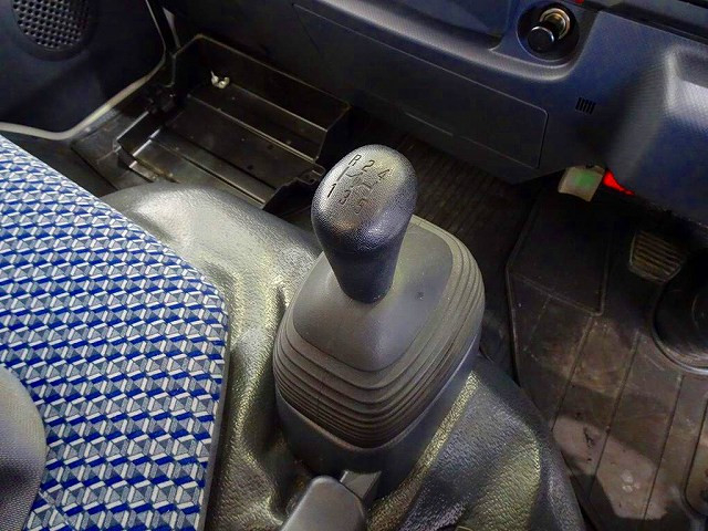 いすゞ エルフ 小型 平ボディ 2RG-NJR88A(96524) 17枚目