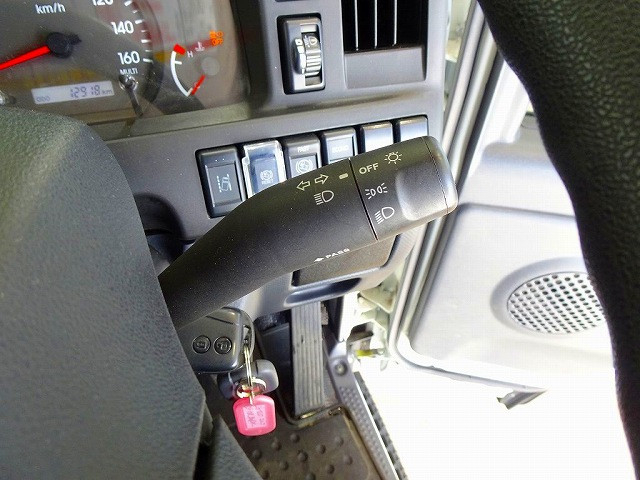 いすゞ エルフ 小型 平ボディ 2RG-NJR88A(96524) 21枚目