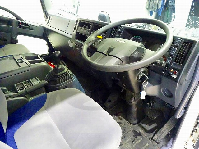 いすゞ フォワード 中型 アルミウィング 2RG-FRR90T2(96525) 5枚目