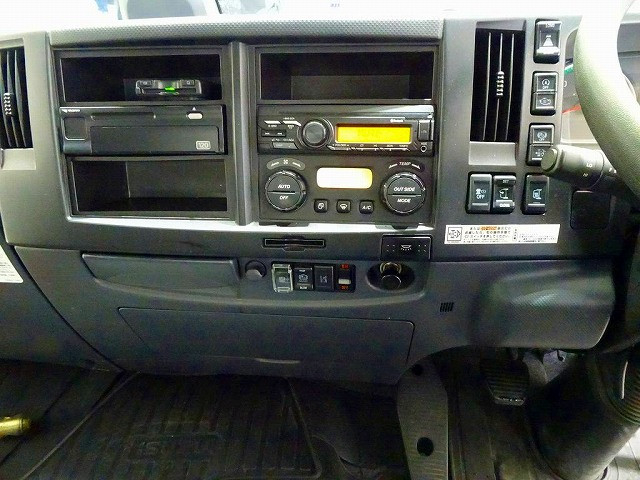 いすゞ フォワード 中型 アルミウィング 2RG-FRR90T2(96525) 9枚目