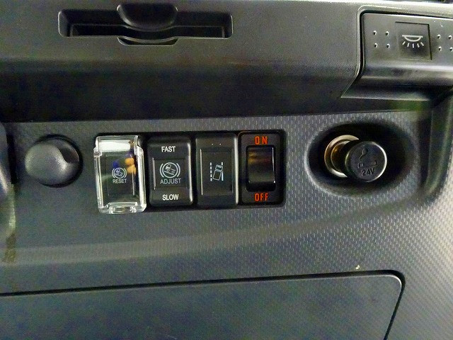 いすゞ フォワード 中型 アルミウィング 2RG-FRR90T2(96525) 11枚目