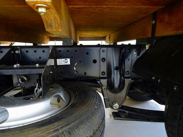 いすゞ エルフ 小型 平ボディ 2RG-NJR88A(96524) 32枚目