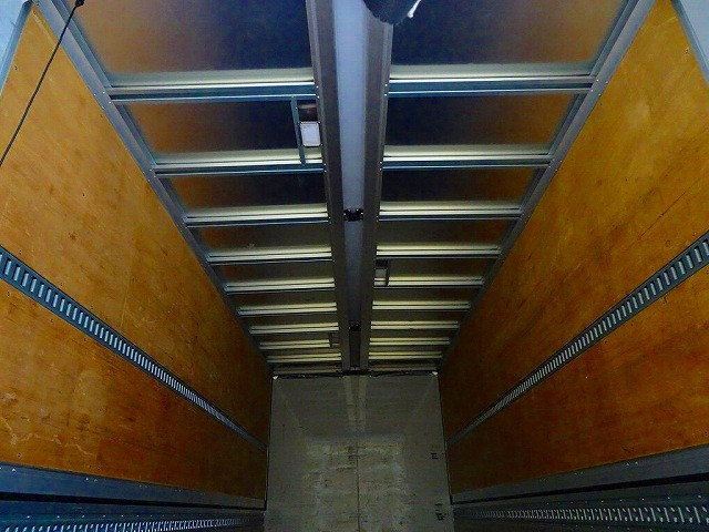 いすゞ フォワード 中型 アルミウィング 2RG-FRR90T2(96525) 24枚目