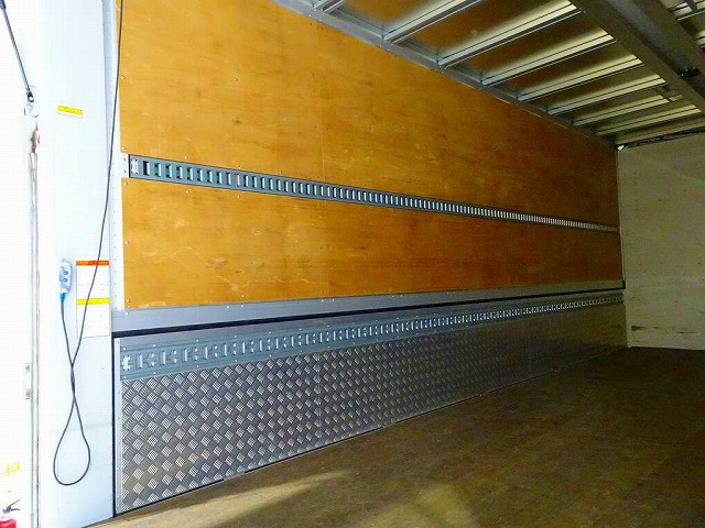 いすゞ フォワード 中型 アルミウィング 2RG-FRR90T2(96525) 25枚目