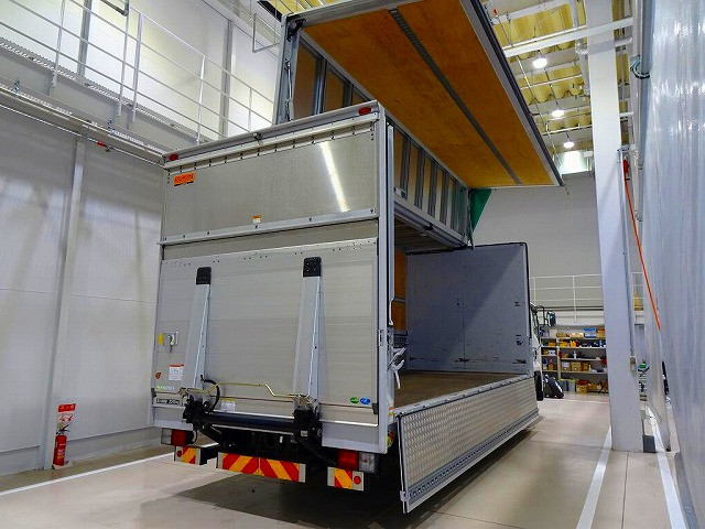 いすゞ フォワード 中型 アルミウィング 2RG-FRR90T2(96525) 30枚目