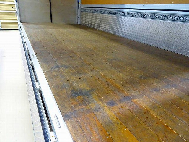 いすゞ フォワード 中型 アルミウィング 2RG-FRR90T2(96525) 33枚目