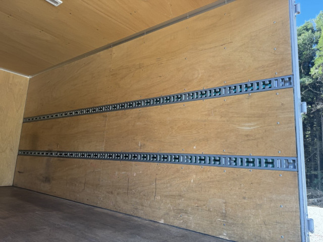 三菱ふそう キャンター 小型 アルミバン 2PG-FEB50(96528) 12枚目