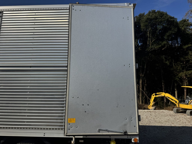 三菱ふそう キャンター 小型 アルミバン 2PG-FEB50(96528) 16枚目