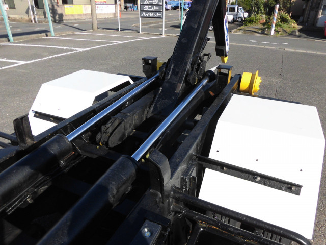 いすゞ エルフ 小型 コンテナ専用車 TKG-NKR85AN(96529) 11枚目