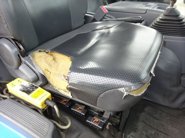 いすゞ フォワード 中型 コンテナ専用車 PKG-FRR90S2(96550) 16枚目