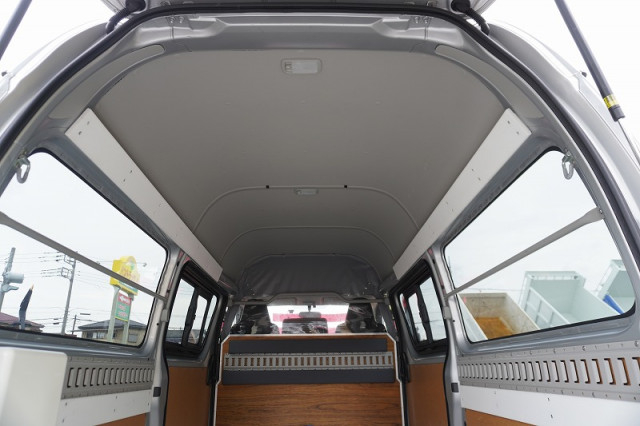 トヨタ ハイエース 小型 ライトバン CBF-TRH200K(96556) 17枚目