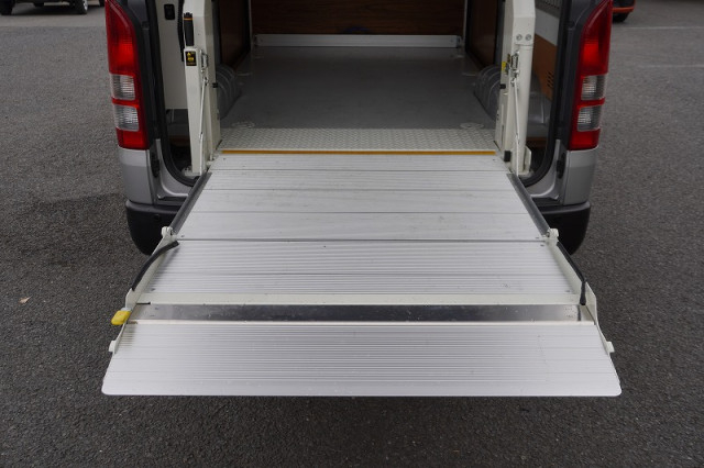 トヨタ ハイエース 小型 ライトバン CBF-TRH200K(96556) 22枚目