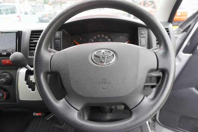 トヨタ ハイエース 小型 ライトバン CBF-TRH200K(96556) 30枚目