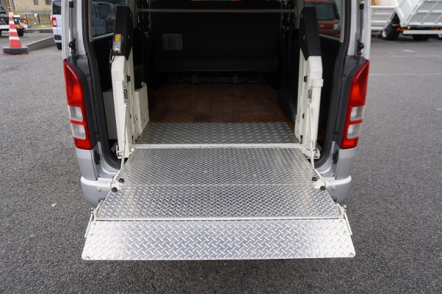 トヨタ ハイエース 小型 ライトバン CBF-TRH200V(96558) 24枚目