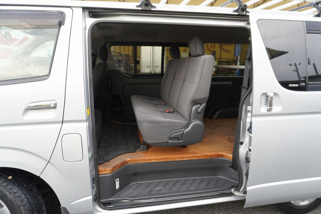 トヨタ ハイエース 小型 ライトバン CBF-TRH200V(96558) 28枚目