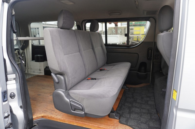 トヨタ ハイエース 小型 ライトバン CBF-TRH200V(96558) 29枚目