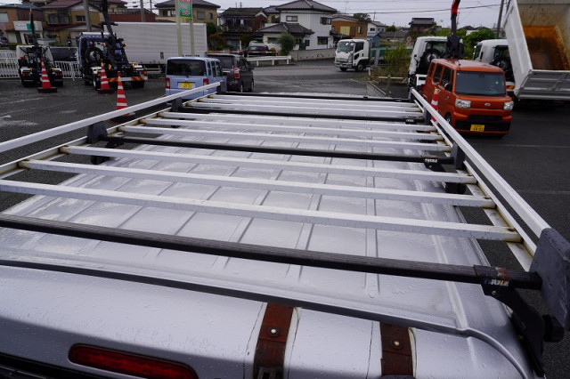 トヨタ ハイエース 小型 ライトバン CBF-TRH200V(96558) 33枚目