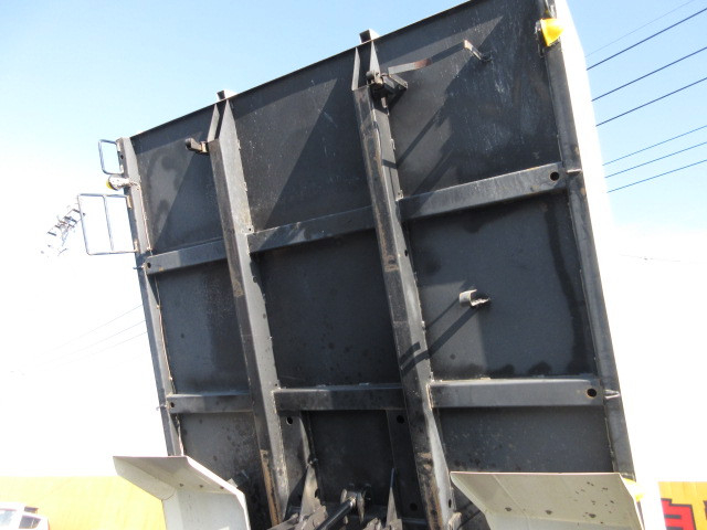 いすゞ フォワード 中型 コンテナ専用車 2RG-FRR90S4(96575) 11枚目