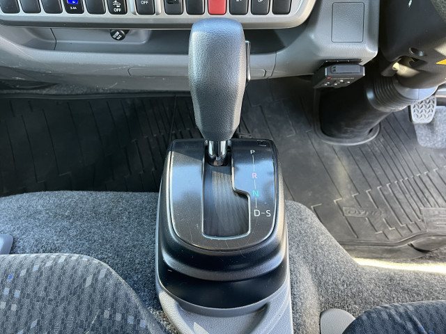 トヨタ ダイナ 小型 平ボディ 2DG-GDY231(96578) 17枚目