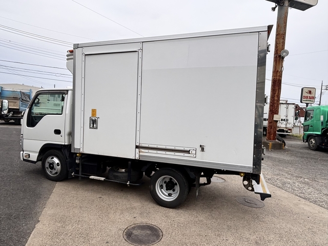 いすゞ エルフ 小型 冷蔵冷凍バン TRG-NHR85AN(107838) 8枚目
