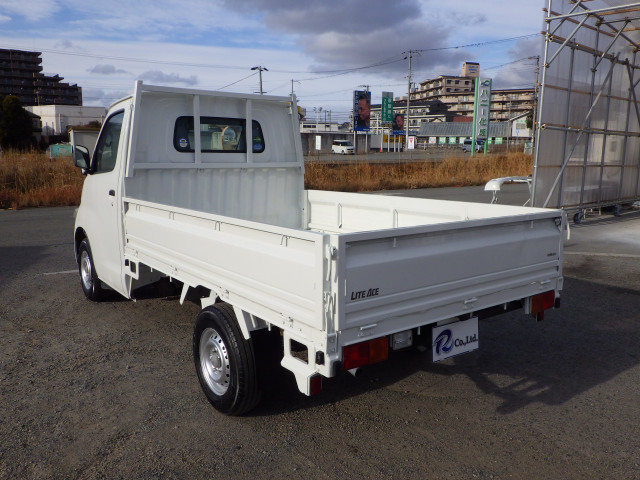 トヨタ ライトエース 小型 平ボディ DBF-S402U(99179) 2枚目