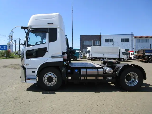 日産自動車 クオン 大型 トラクタ 2PG-GK6DAD(106860) 8枚目