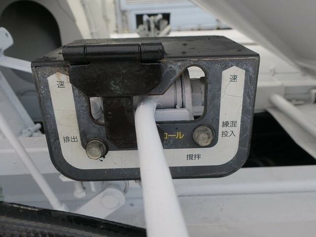 三菱ふそう スーパーグレート 大型 ミキサー車 BDG-FV50JX(35526) 9枚目