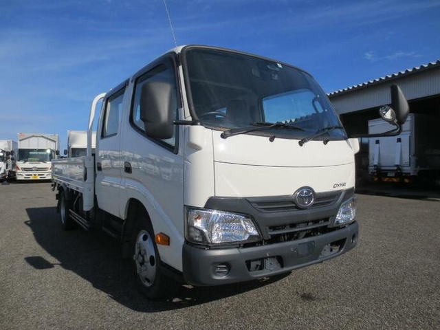 トヨタ ダイナ 小型 Wキャブ TKG-XZU655(8609) 1枚目