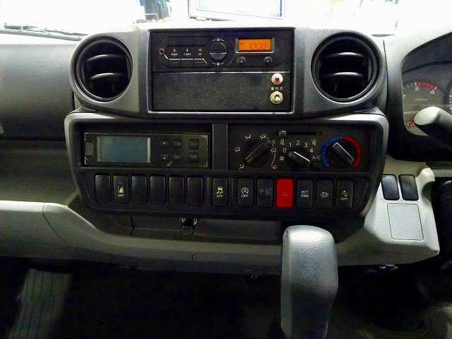 日野 デュトロ 小型 冷凍冷蔵バン TPG-XZC605M(96586) 10枚目
