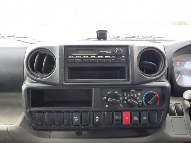 トヨタ ダイナ 小型 土砂ダンプ TKG-XZU620D(96592) 9枚目