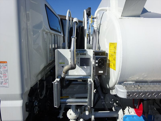 三菱ふそう キャンター 小型 タンクローリー 2PG-FEB90(96618) 12枚目